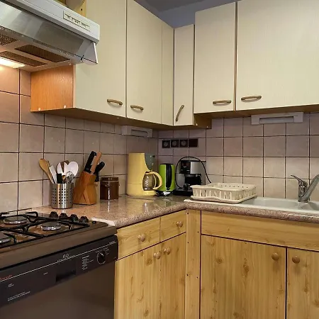 Apartment 2 Pieces Avec Terrasse, Proche Port Et Plage, Climatise, 4 Couchages, Classe 3 Etoiles - Fr-1-225c-112