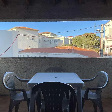 2 Pieces Avec Terrasse, Proche Port Et Plage, Climatise, 4 Couchages, Classe 3 Etoiles - Fr-1-225c-112 Apartment